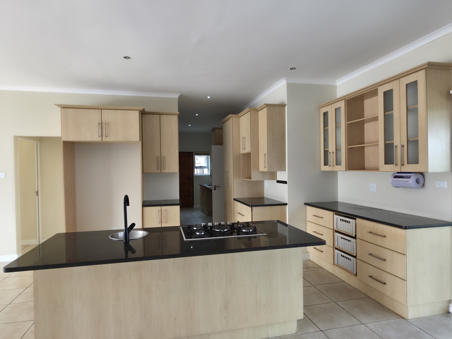 3 Bedroom Property for Sale in Marina Martinique Eastern Cape